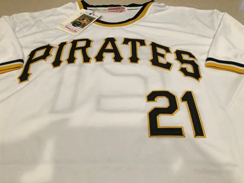 Mitchell & Ness Cooperstown Collection Pirates Roberto Clemente Jersey Men's XL Cover