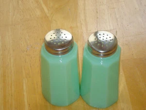New vintage salt & pepper shakers pair - Bild 1 von 1