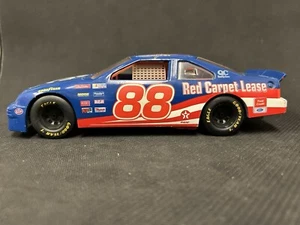 DALE JARRETT #88 1995 NASCAR RACING CHAMPIONS 1:24 QUALITY CARE DIECAST CAR - Picture 1 of 10