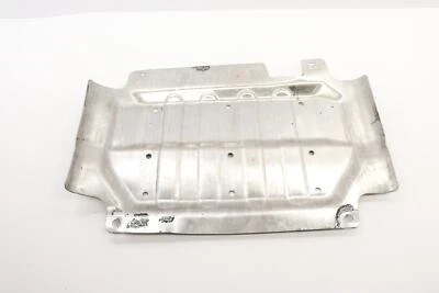 Cubierta protectora contra salpicaduras inferior Chevrolet Suburban 2021-2024 OEM Foto 1 de 4