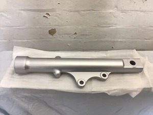Yamaha YBR125 2007-2010 Right Fork Leg Lower Outer Tube New 3D9-F3107-10 - Picture 1 of 5