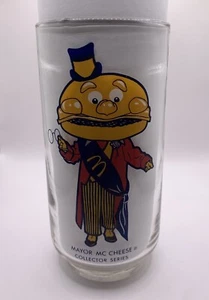 Vaso de queso McDonalds Mayor MC serie de coleccionista 1977 vintage - Imagen 1 de 1