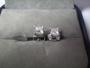 Pair of 14K White Gold Ladies Princess Cut Diamond Solitaire Earrings 0.8 grams - Picture 1 of 3