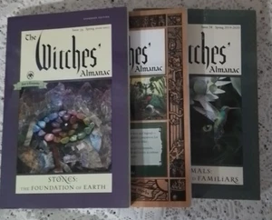 Lot 3 Witches Almanacs 2010-2011; 2019-2020; 2020-2021 - Imagen 1 de 4
