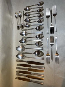32 Pc Alvin Classic Silverplate 1925 Flatware - Picture 1 of 16