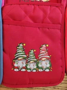 New  Pocket Potholder Rubber Back "Gnomes Tangled In Xmas Lights" Dark Red  - Picture 1 of 1