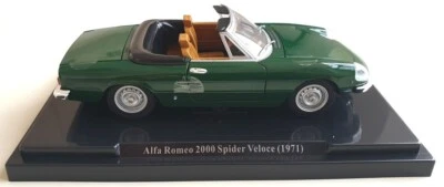 Alfa Romeo 1750 1/24 Metro Models con base - Immagine 1 di 4