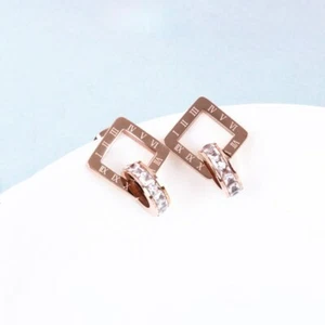 Pendientes de aros dobles de acero inoxidable de acero inoxidable princesa Cz con números romanos - Imagen 1 de 9