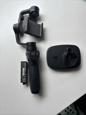 Estabilizador de cardán móvil DJI Osmo para teléfonos inteligentes - negro (modelo: ZM01 / OM150) Foto 1 de 4