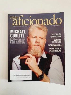 Cigar Aficionado Magazine May, 2025 - Michael Cudlitz Foto 1 de 3