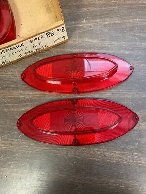 Oldsmobile Super 88 98 1962 luz trasera lámpara lentes par nuevo Foto 1 de 2