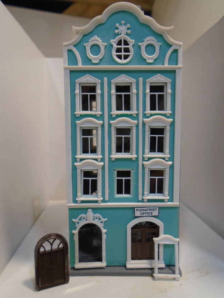 Model Power N Scale No. 2578 Podiatrist Damaged w/Bag of Parts - Image 1 of 4