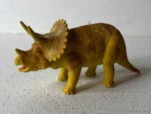 Miniature 3-D Triceratops Puzzle Figure - FREEBIE included! - Picture 1 of 3
