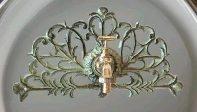 Garten Wasserhahn Antik Gusseisen Wandbrunnen Eisen Wandplatte Schmiedeeisen NEU - Bild 1 von 4