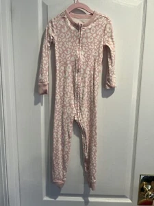 OLD NAVY GIRLS ONE PIECE PINK LEOPARD PJ'S SIZE 4T BRAND NEW WITHOUT TAGS - Picture 1 of 5