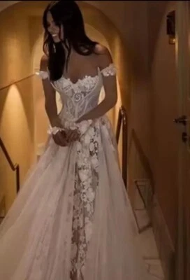  Wedding Dress Gown Size 6-8 Mermaid/Trumpet V-Neck  - Image 1 of 3