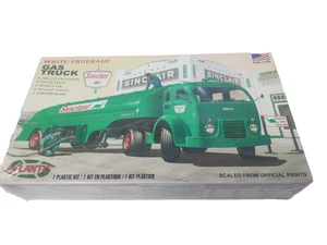 Atlantis White-Fruehauf Vintage Gas Truck Plastik Modellbausatz, Maßstab 1:48 H1402  - Bild 1 von 14