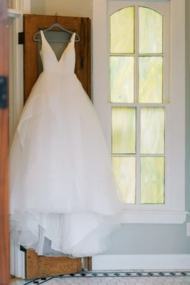 Justin Alexander Wedding Dress V-neck Ball Gown Satin/Organza Size 6 - Image 1 of 4