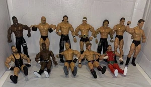Lotto di 12 action figure WWE Wrestling Jakks Classic Superstars, 2003-2005 - Foto 1 di 8