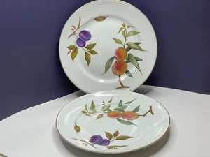 Royal Worcester 1961's Porcelain Evesham Pattern Gold Rim Dinner Plate. Set of 2 - Picture 1 of 7