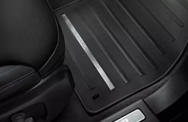 Genuine Land-Rover Rubber Mat Set - LHD Coup? And Five-Door LR045097 - Image 1 of 1