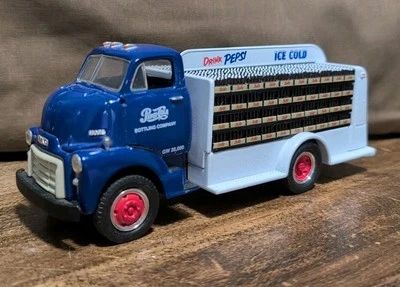 Camión botella GMC First Gear 1:34 1952 Pepsi Cola #10-1349 vintage 1992 coleccionista Foto 1 de 4