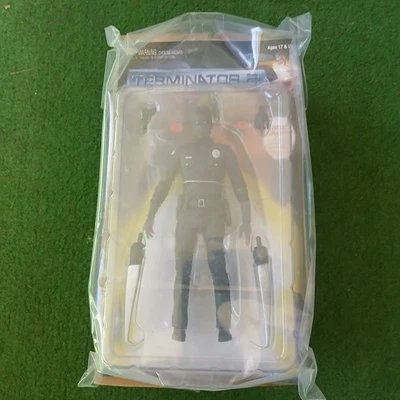NECA TERMINATOR 2 WHITE HOT T-1000 7”COLOR CHANGING AF NEW SEALED IN POLY BAG  - Image 1 of 4