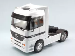 Modellini Camion Scala 1:32 Welly MERCEDES ACTROS modellismo diecast truck - Foto 1 di 1