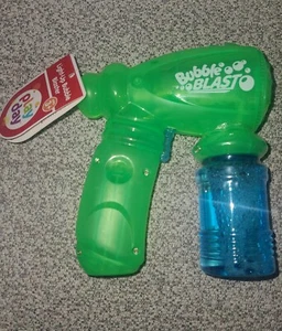 Play Day Light Up Bubble Blaster, 4floz, Edad 3+ Color Verde ~ Nuevo Con Etiqueta - Imagen 1 de 2