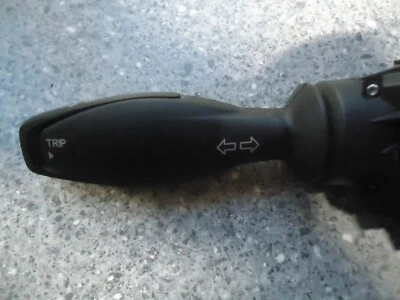 FORD FIESTA MK7  2009-2016 INDICATOR STALK HEADLIGHT DIP SWITCH TRIP  BUTTON - Image 1 of 4