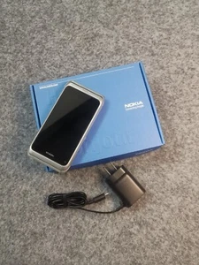 Nokia E7-16 GB(Unlocked)Symbian 16GB 3G Wifi 8MP 4" TouchScreen Slide Keyboard - Picture 1 of 10