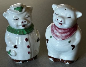 Vintage Shawnee Pottery Pig Salt And Pepper Shakers Winnie Smiley Pig Circ 1940 - Picture 1 of 8