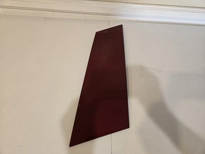 08-12 BUICK ENCLAVE DERECHO TRASERO QTR CRISTAL EXTERIOR MOLDURA ROJO # 15839678     Foto 1 de 3