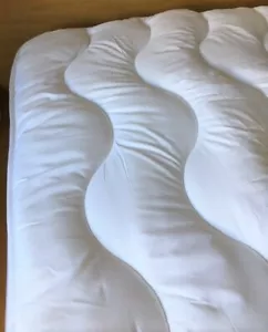 Luxury Microfibre Mattress Topper 600gsm Premium Hollowfibre Filling 5cm Deep - Picture 1 of 4