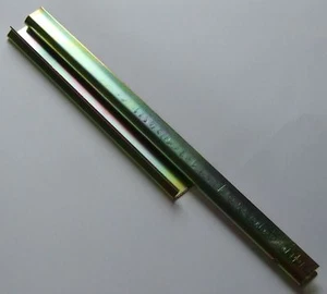 CHANNEL DOOR GLASS SUPPORT FRT - Picture 1 of 1