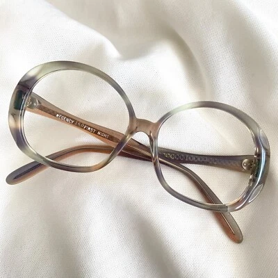 Monturas de gafas grandes verdes vintage años 80 para mujer Regency EE. UU. 140 Foto 1 de 4