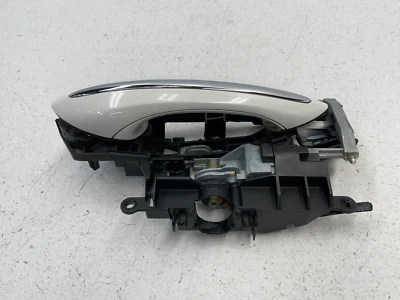 13 14 15 16 BMW 650i F06 paso delantero derecho exterior manija de puerta blanca 1545 OEM Foto 1 de 4