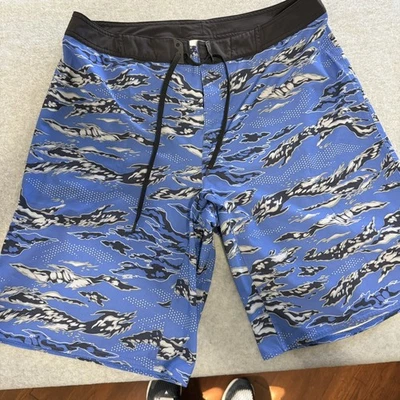 💪 Pantalones cortos de tabla Reebok CrossFit Epic 32 azul camuflaje para hombre - Entrenamiento deportivo 🩳 Foto 1 de 4