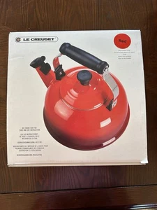 NEW Le Creuset Enamel on Steel 1.7 Quart Whistling Tea Kettle, Red - Picture 1 of 4