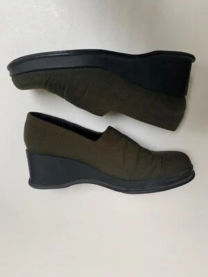 Женские туфли на танкетке Kenneth Cole Reaction оливково-зеленые размер 6 M - Изображение 1 из 4