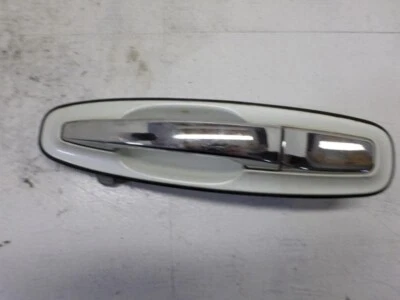 Maçaneta de porta Q45 1999 2001 lateral direita passageiro traseira externa abridor fabricante de equipamento original - Imagem 1 de 4