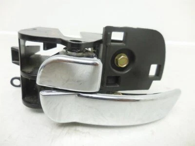 Внутренняя дверная ручка переднего водителя для Nissan Pathfinder 2005-2012 годов выпуска 80671-Ea50 - Изображение 1 из 4