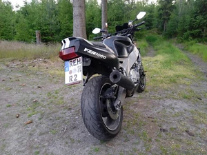 Weltweit schnellste Supermoto: Basis: YAMAHA FZR 1000 - Bild 1 von 13