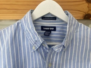 Lands End Sail Rigger Oxford abotonado M rayas azules - En muy buena condición - Imagen 1 de 11