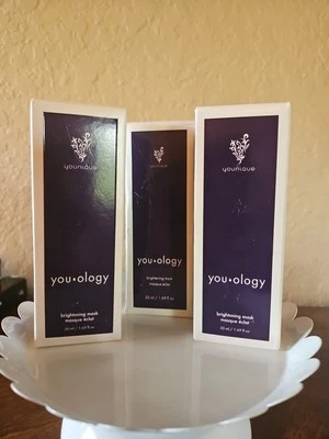 Máscara iluminadora Younique You ology 1,69 oz nueva en caja artículos descontinuados Foto 1 de 2