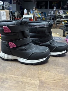 Wonder Nation Size 2 Children’s Snow Boots - Picture 1 of 12