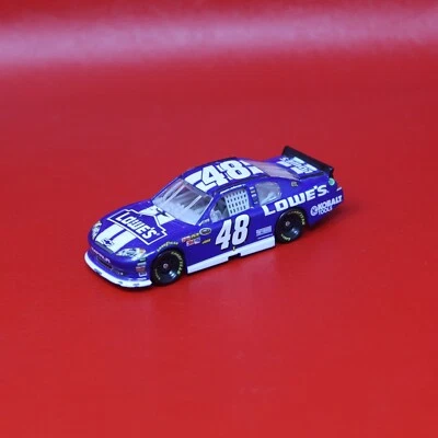 Calcomanía suelta Lionel #48 Jimmie Johnson Lowes rara azul con rayas blancas 1:64 Foto 1 de 4