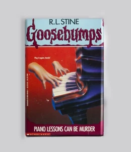"PIEL DE GALLINA / LECCIONES DE PIANO PUEDEN SER ASESINATO - IMÁN DE 2""x3"" (libro de terror vintage) - Imagen 1 de 4