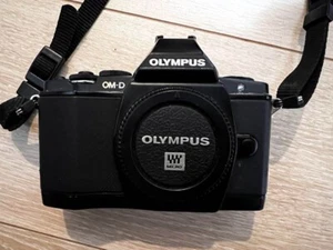 ''AS IS'' Olympus OM-D E-M5 16MP Mirrorless MFT Digital Camera Black - Picture 1 of 8