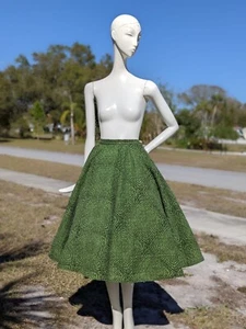 VINTAGE 1950’S PRINT + MACHINE QUILTED GREEN CIRCLE SKIRT - Picture 1 of 6